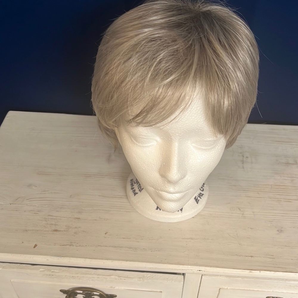 Eva Gabor RENEW WIG in sugared pewter